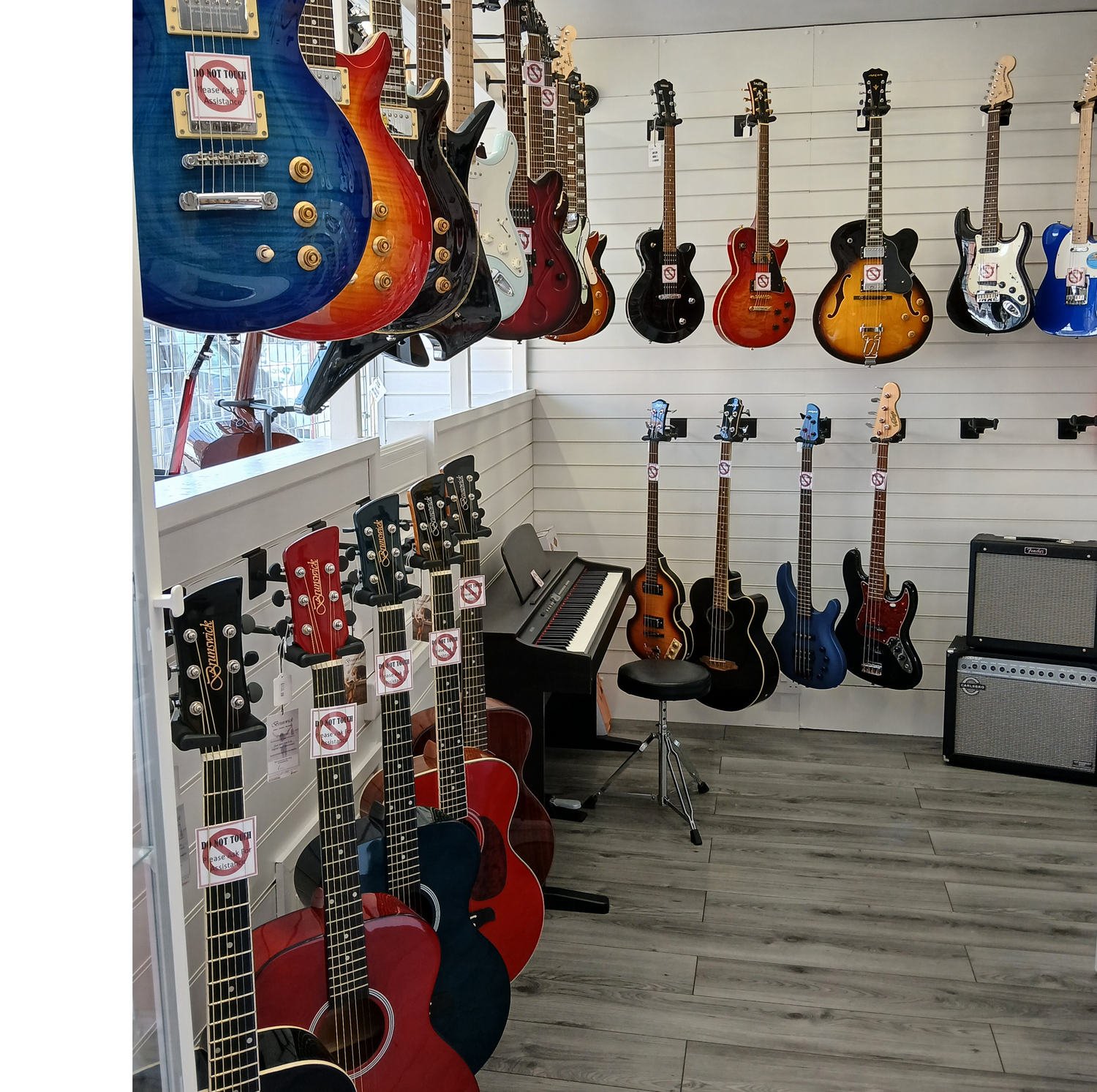 Guitars & Accessories