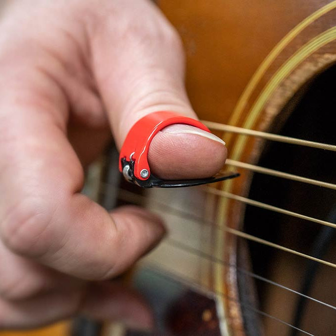 Black Mountain Spring Action Thumb Pick