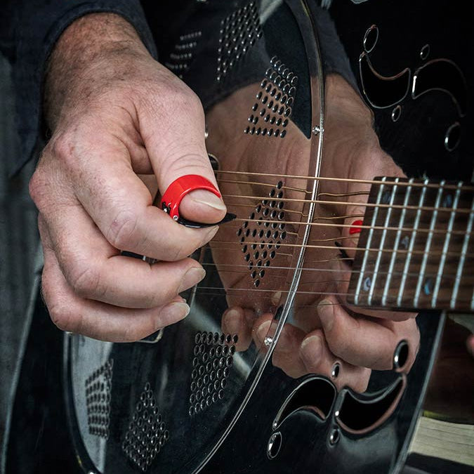 Black Mountain Spring Action Thumb Pick